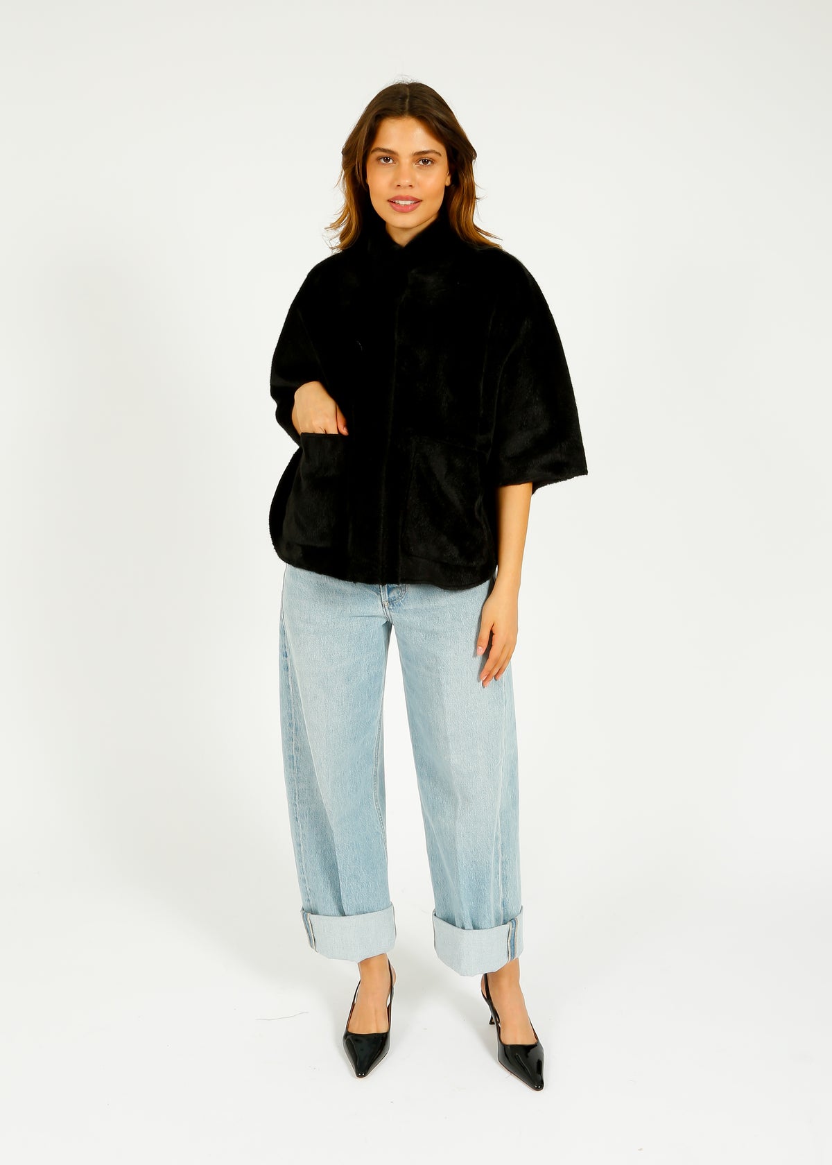 R&P Dewi Faux Fur Cape in Black