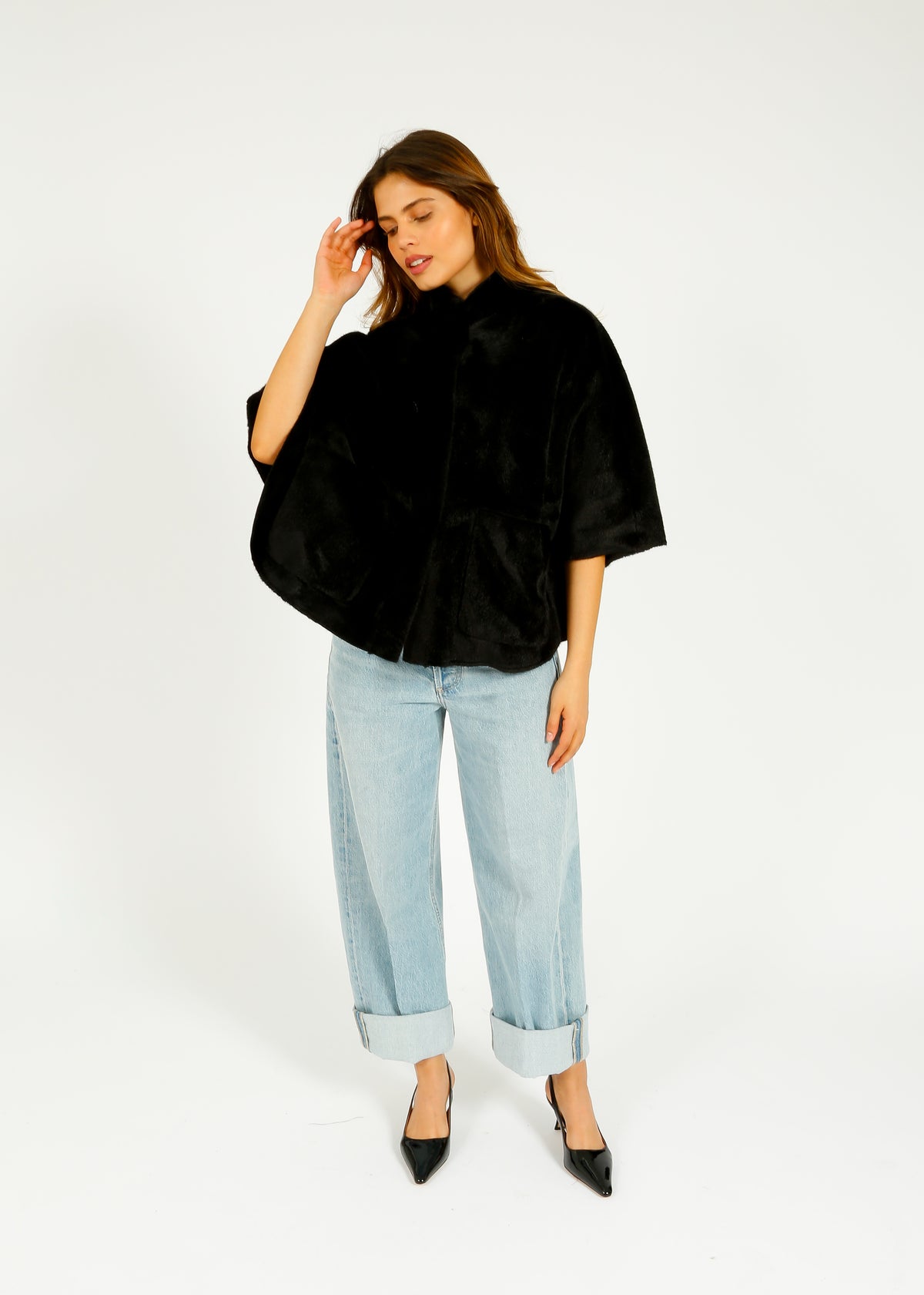 R&P Dewi Faux Fur Cape in Black
