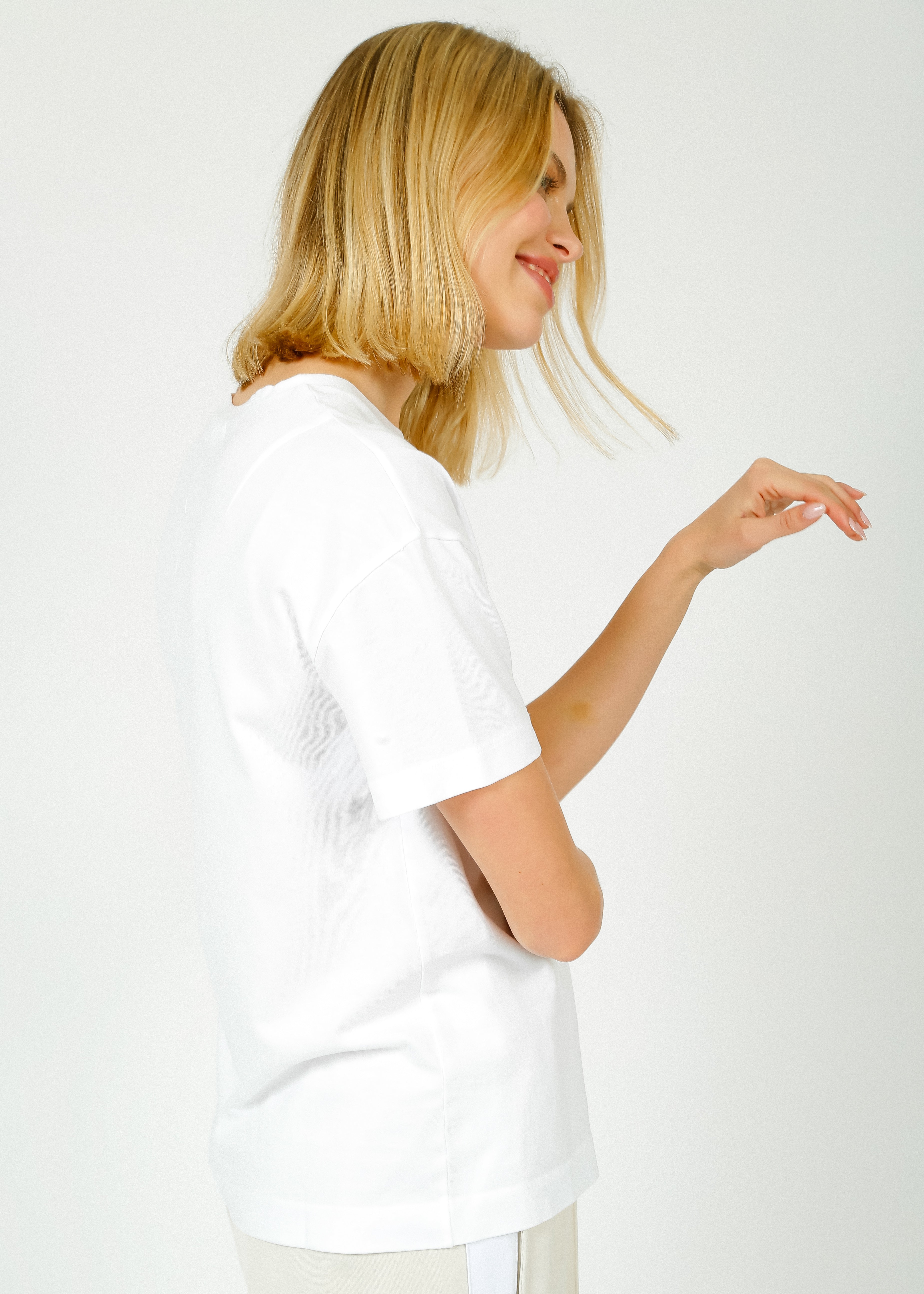 R&B Mica City Tee in  White