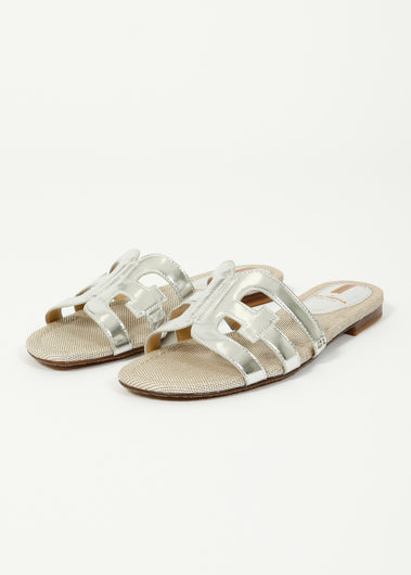 SE Bay in Silver