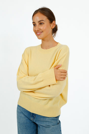 PARK Cashmere Boyfriend Jumper in Buttercream