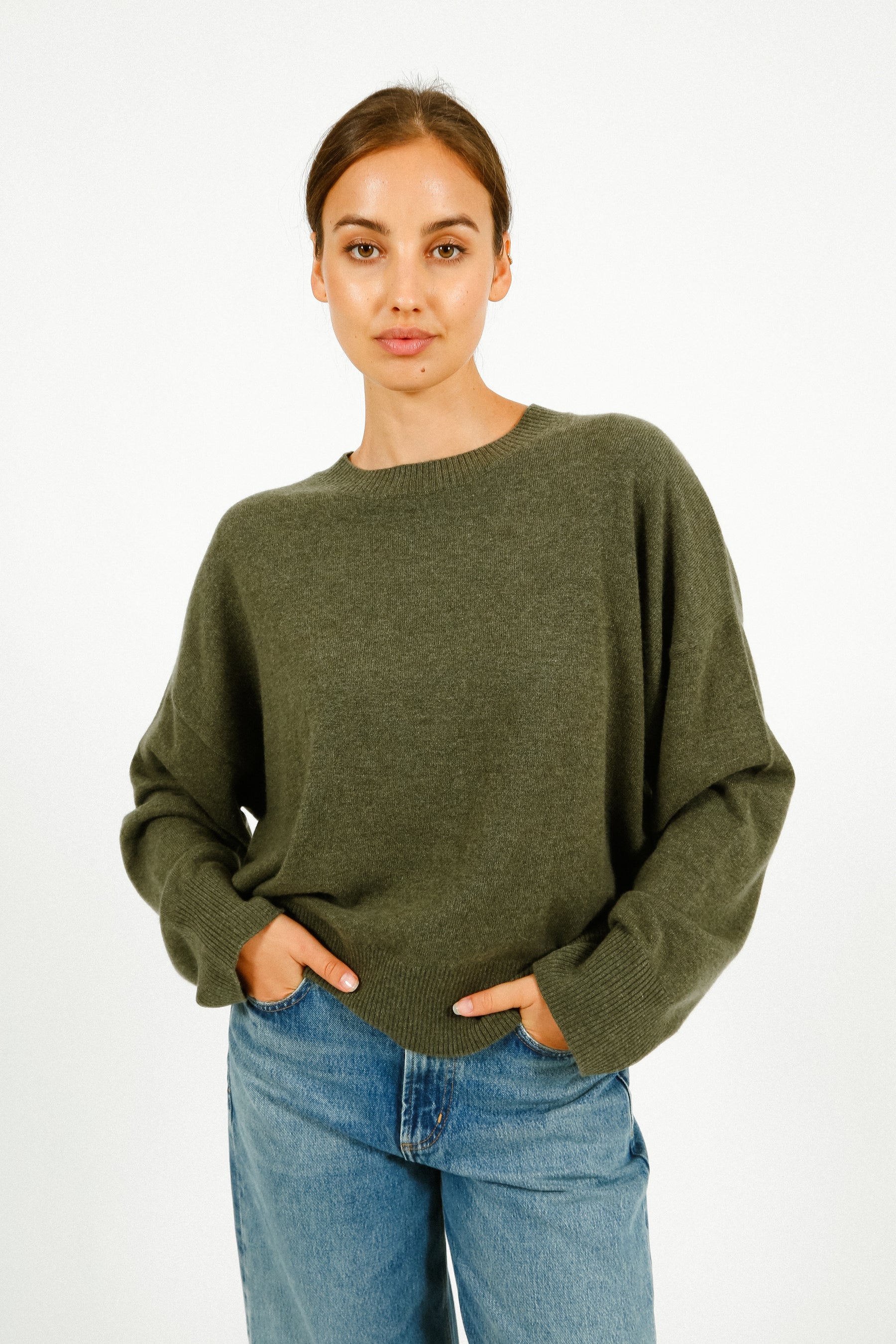 PARK Cashmere Boyfriend Jumper in Khaki