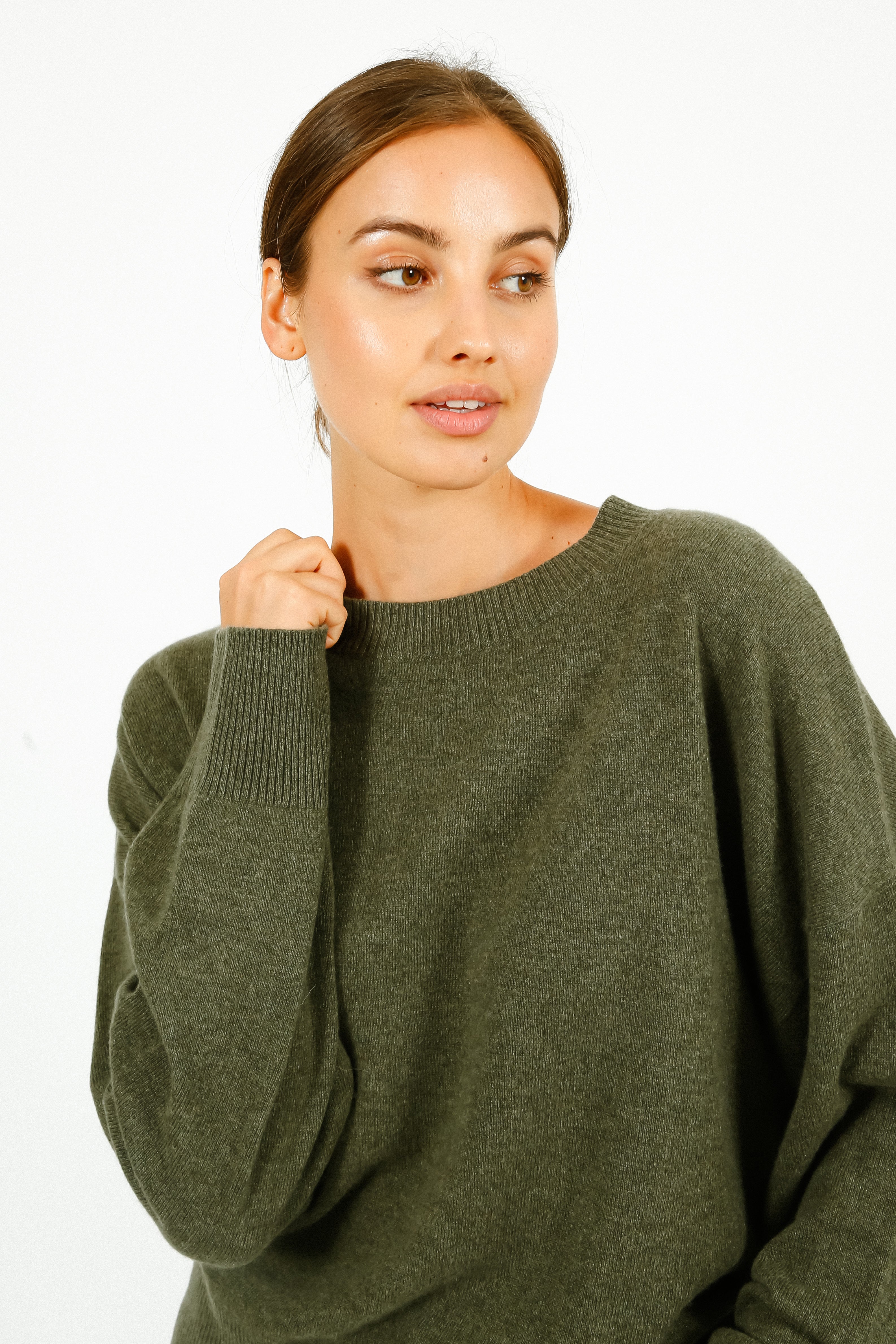 PARK Cashmere Boyfriend Jumper in Khaki
