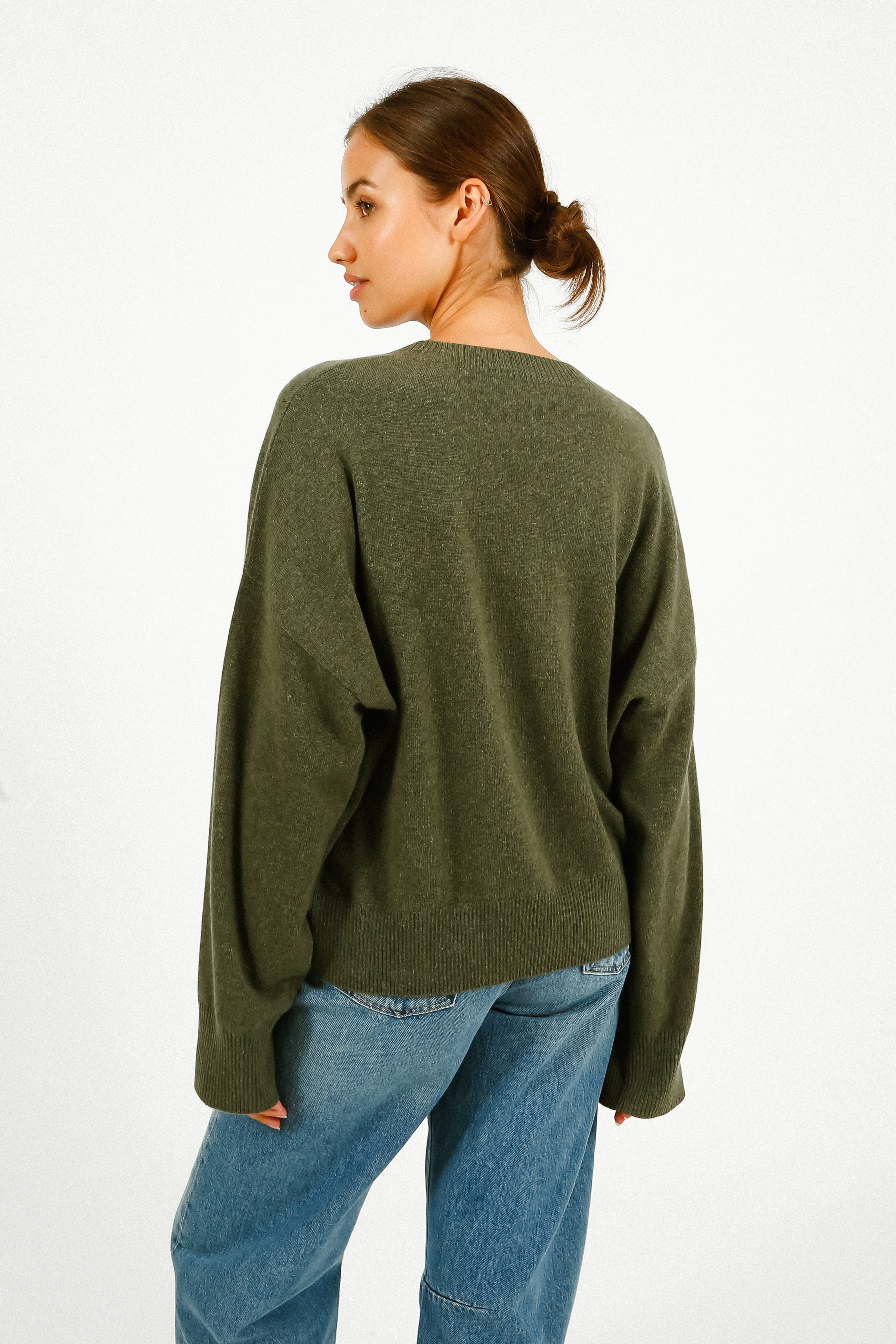 PARK Cashmere Boyfriend Jumper in Khaki