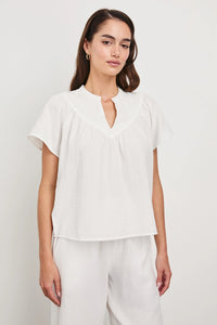 You added <b><u>Rails Sayer Top in White</u></b> to your cart.
