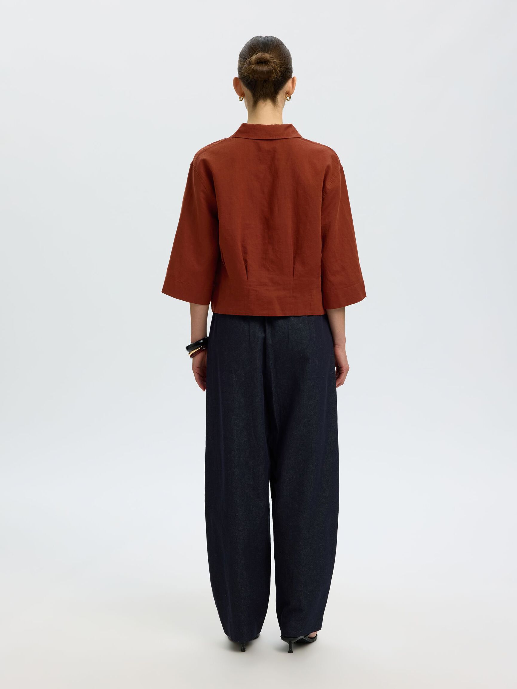 SELECTED Cleo Cropped Shirt in Cherry Mahogany