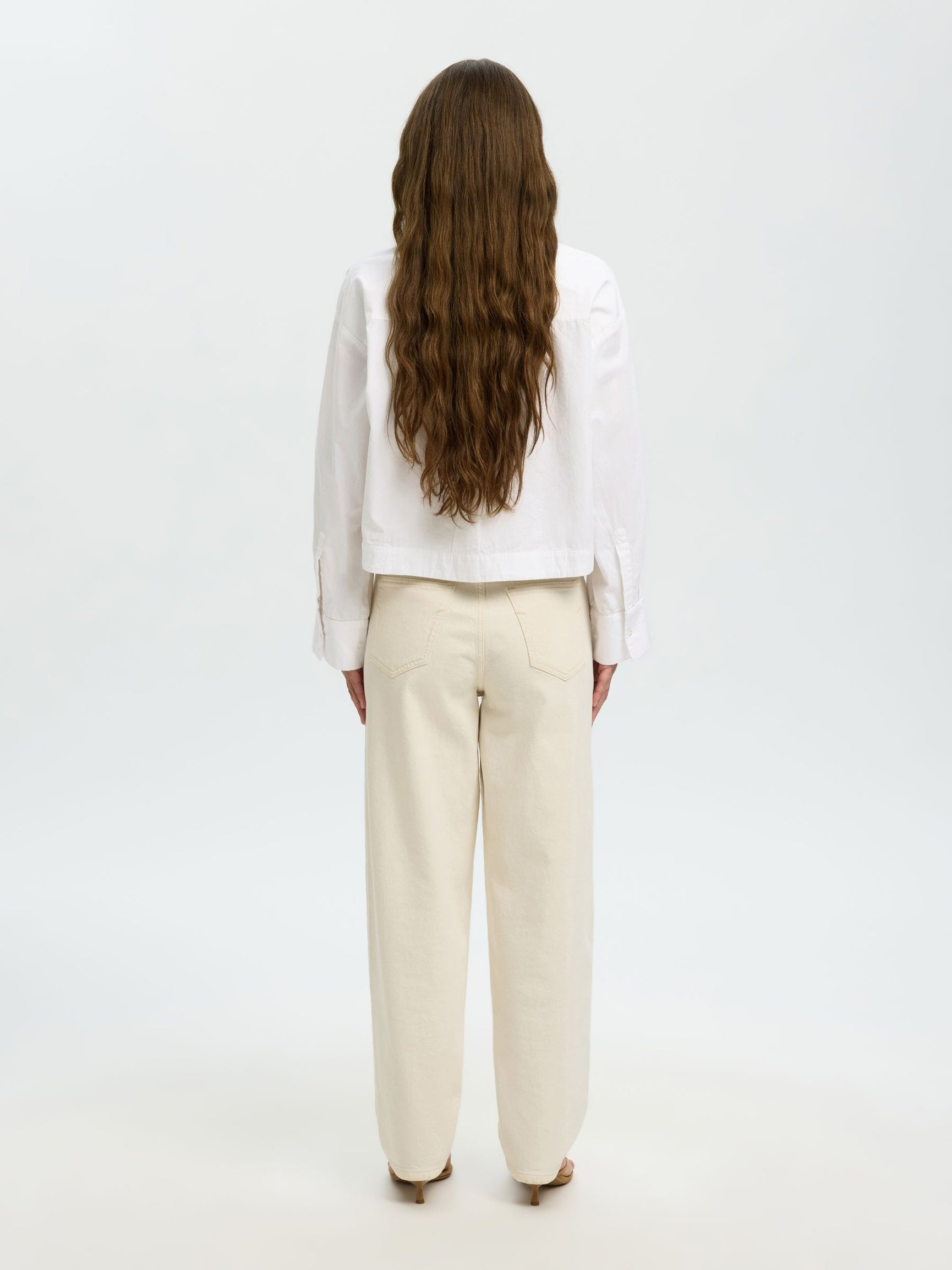 SELECTED Delia Relaxed LS Cropped Shirt in Bright White
