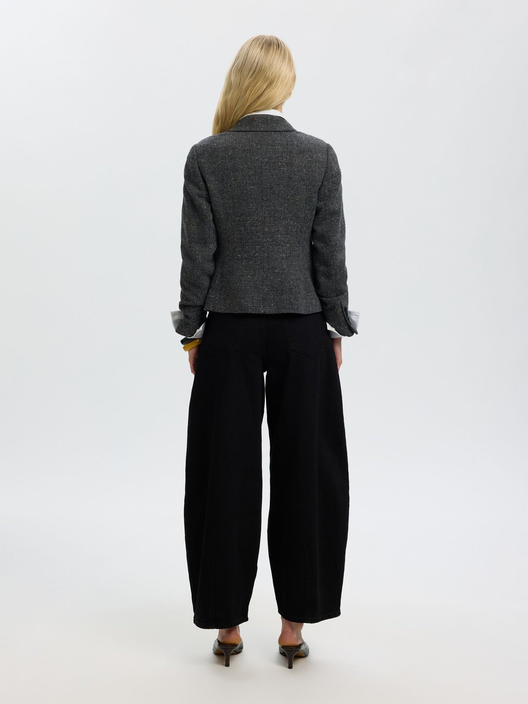SELECTED Fitted Clea Short Blazer - Black