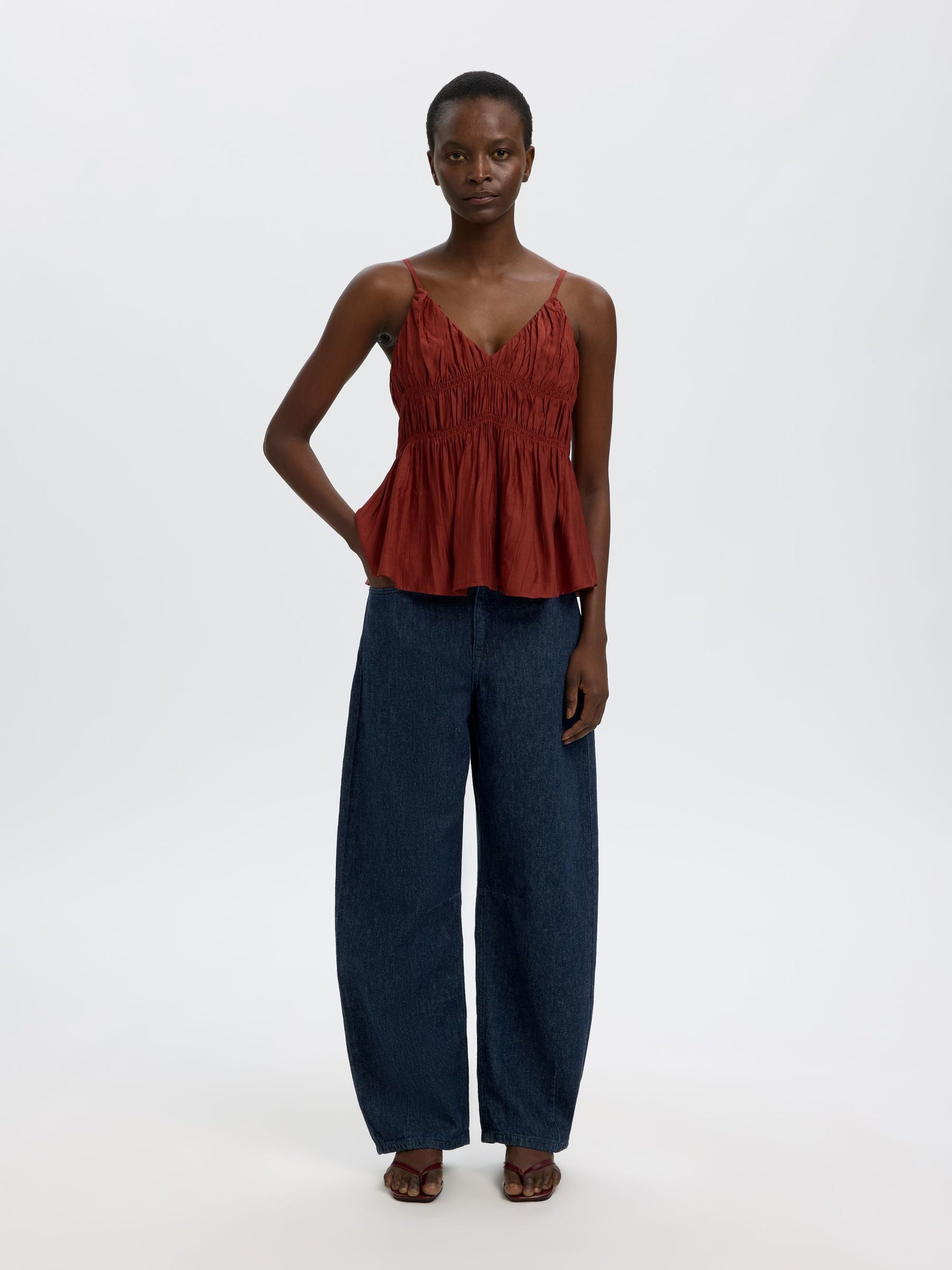 SELECTED Hanny Loose Barrel Jeans in Dark Denim