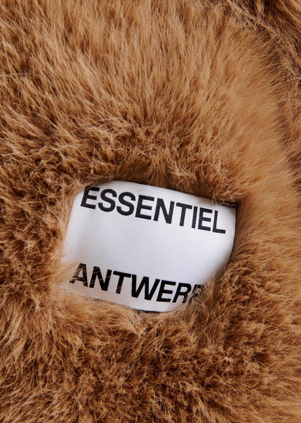 Essentiel Antwerp Iscarf Faux Fur Scarf in Beige