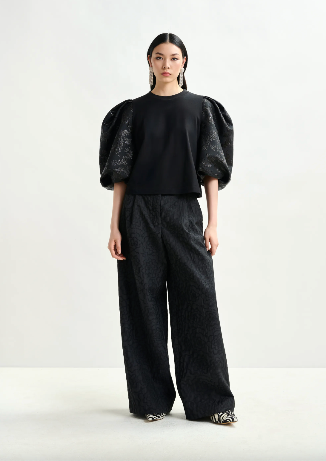 Essentiel Antwerp Imortal  Puff Sleeve Tee in Black