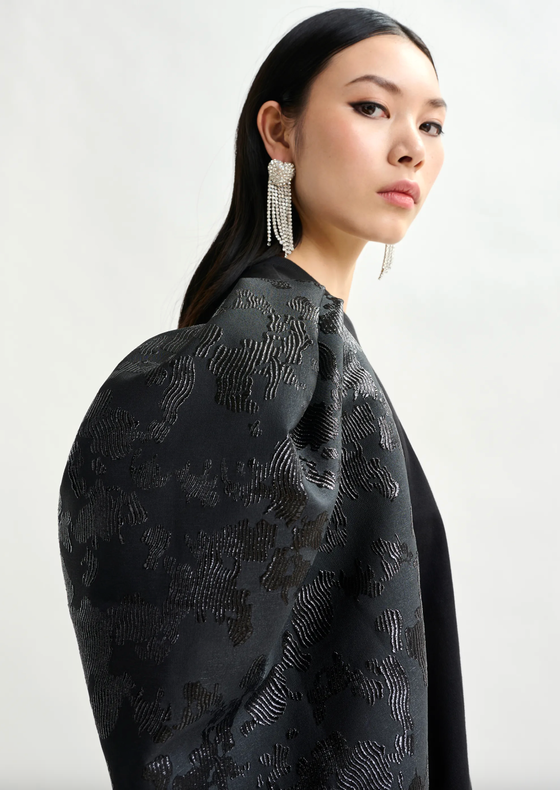 Essentiel Antwerp Imortal  Puff Sleeve Tee in Black