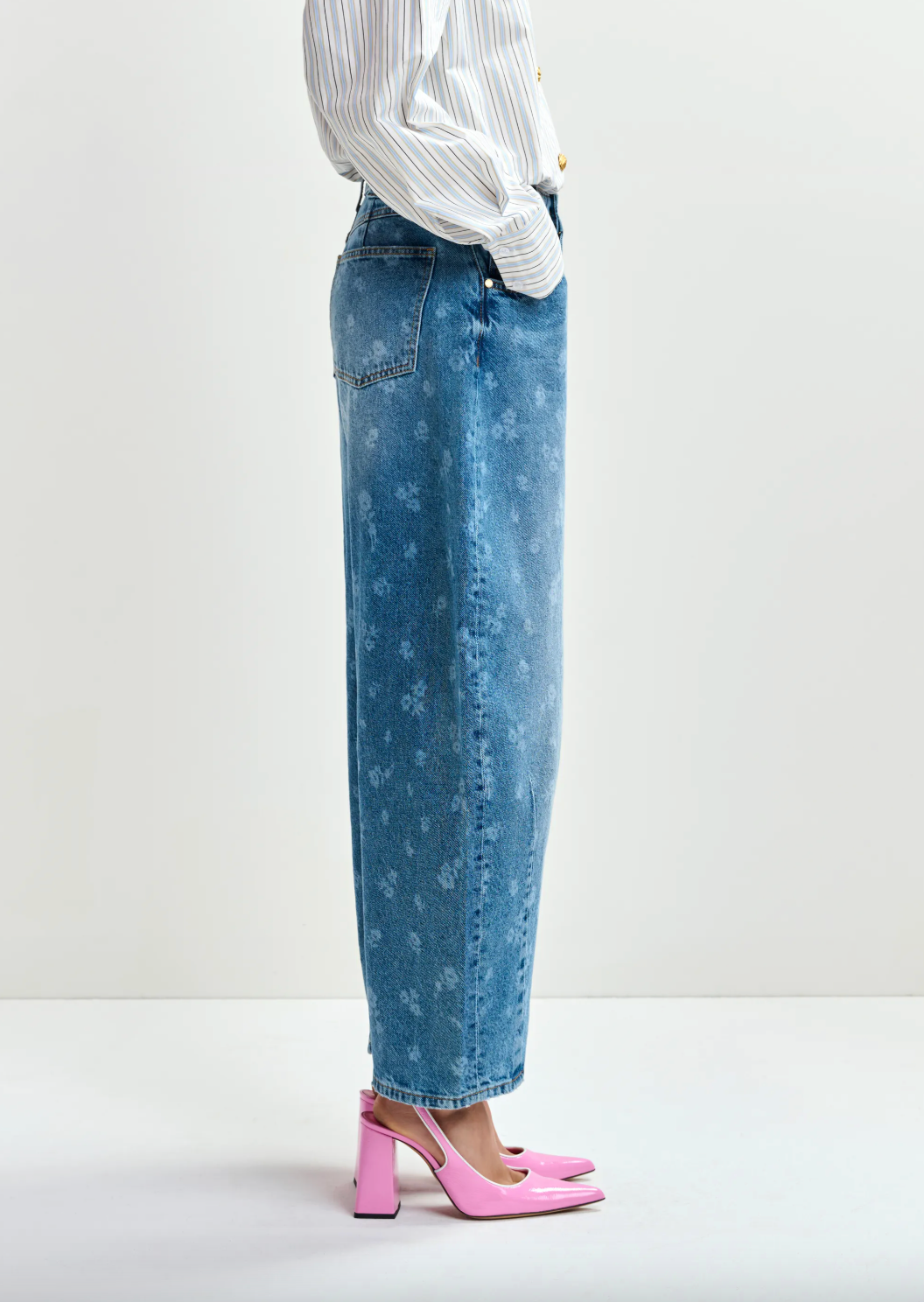 Essentiel Antwerp J01 Barrel Leg Jeans