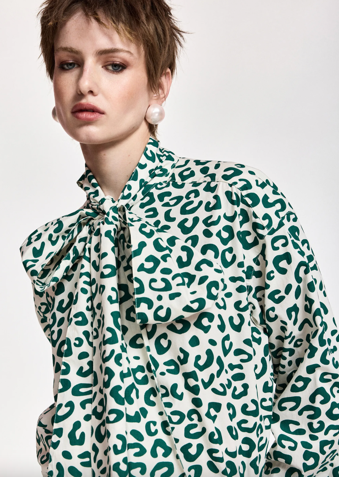 Essentiel Antwerp Khaleesi Pussy Bow Tie Shirt - Off White