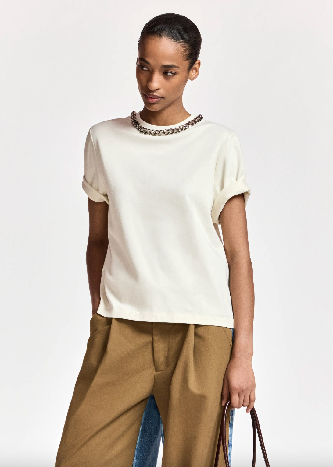 Essentiel Antwerp Klaim T Shirt with Chain - Off White