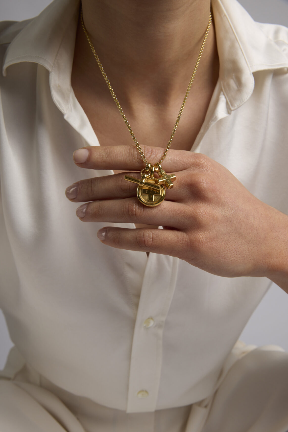 Tilly Sveaas Moi + Toi Cluster on Belcher Chain