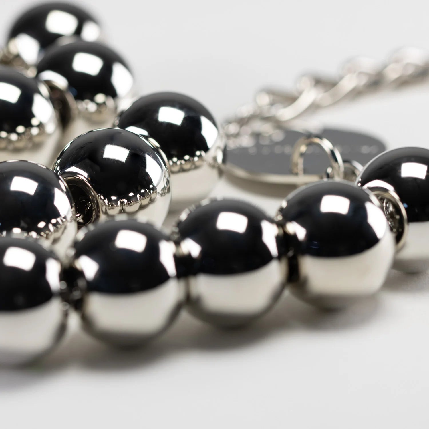 VBARONI Small Bead Necklace in Silver