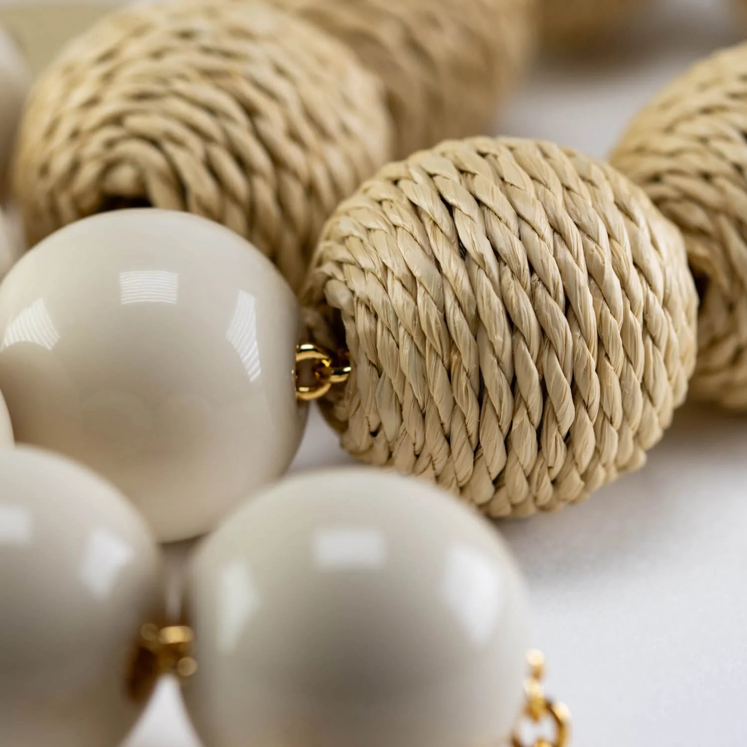 VBARONI Raffia Beads in Natural