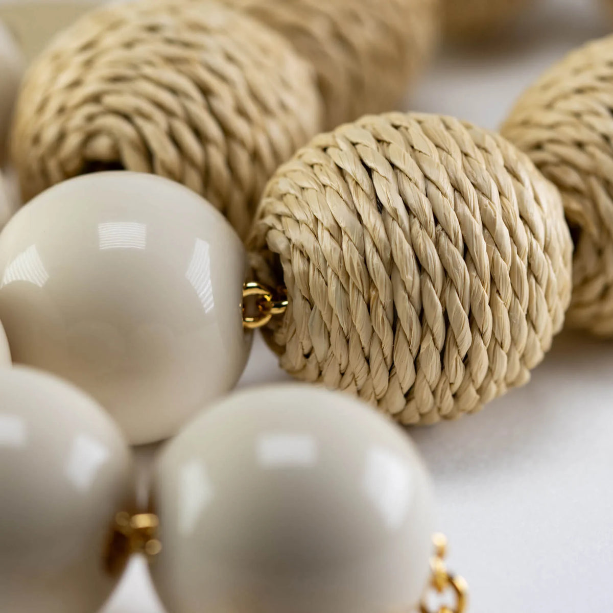 VBARONI Raffia Beads in Natural
