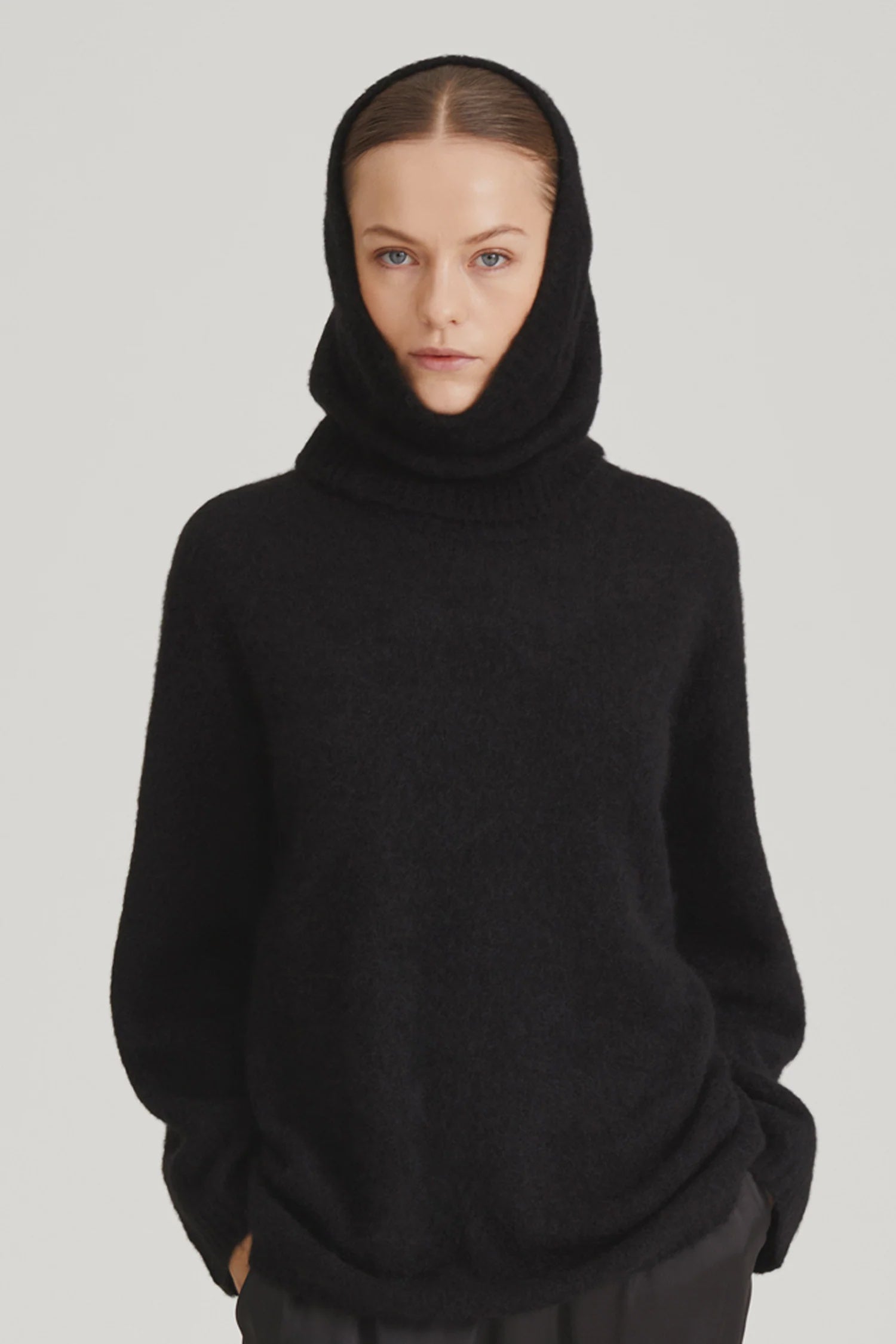 Style In Niko Scarf in Black