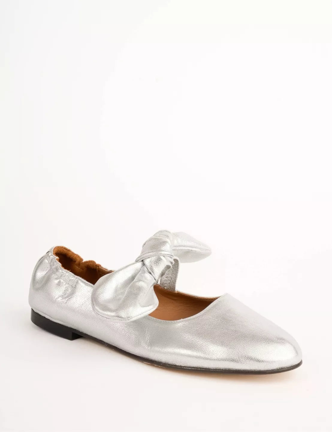 Penelope Chilvers Minnie Leather Pump in Metallic Silver