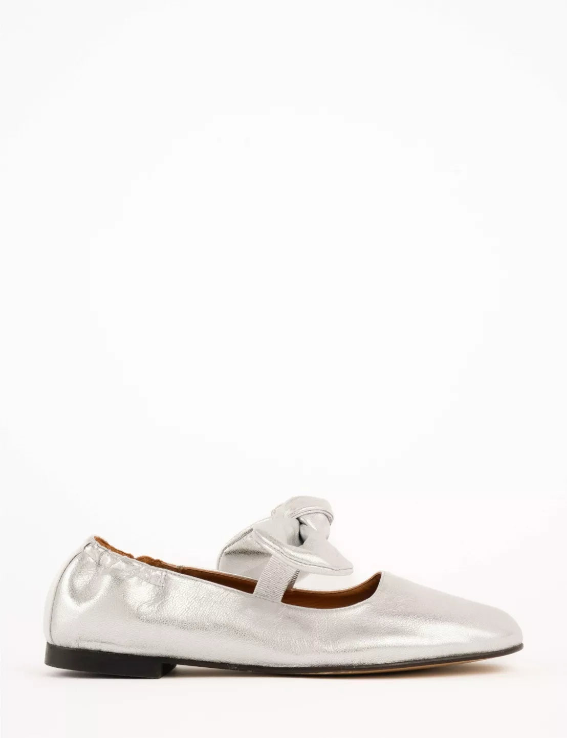 Penelope Chilvers Minnie Leather Pump in Metallic Silver