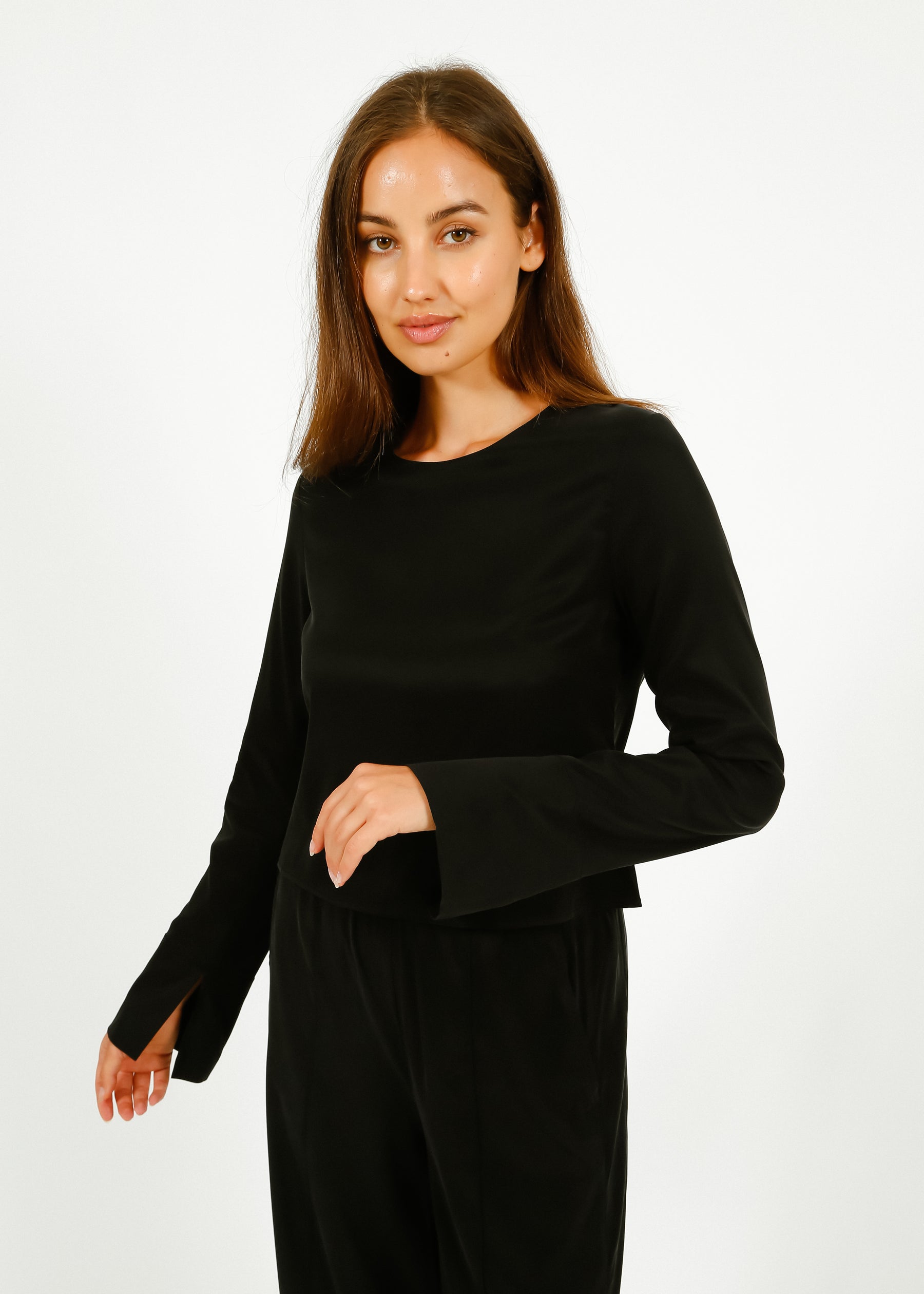 Primrose Park Marni Top in Black – cropped long sleeve top with subtle silver sequins