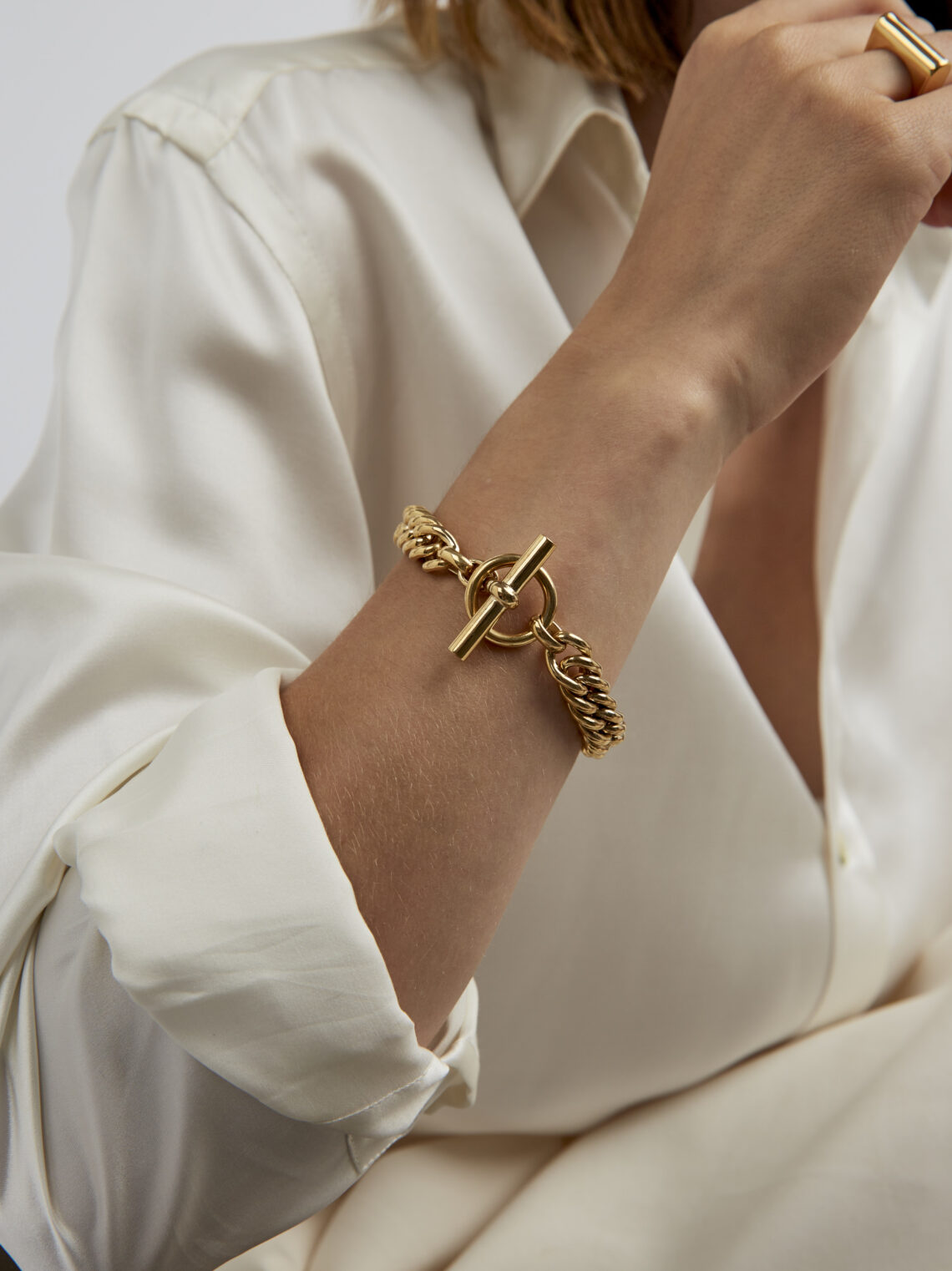 Tilly Sveaas Small Gold Curb Link Bracelet