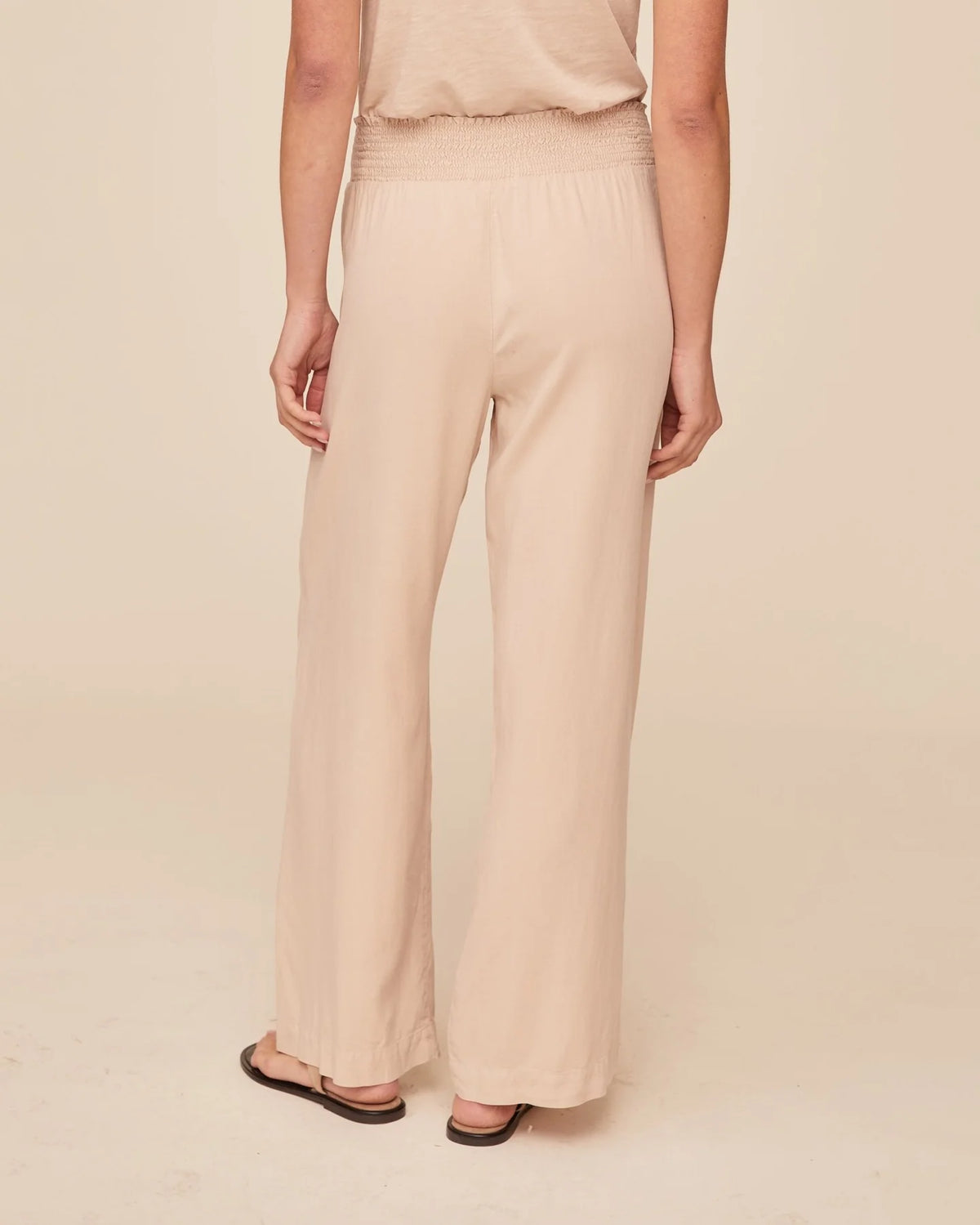 Bella Dahl Smoked Waist Wide Leg in Linen Sands