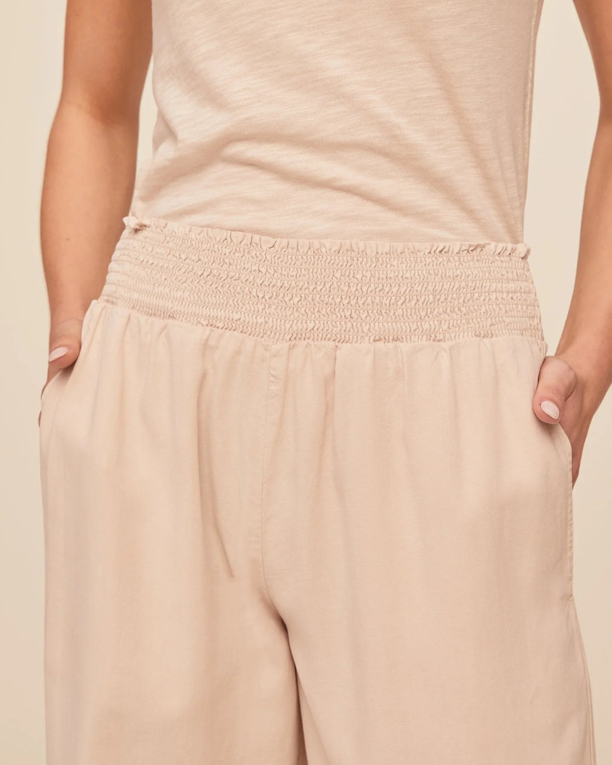 Bella Dahl Smoked Waist Wide Leg in Linen Sands