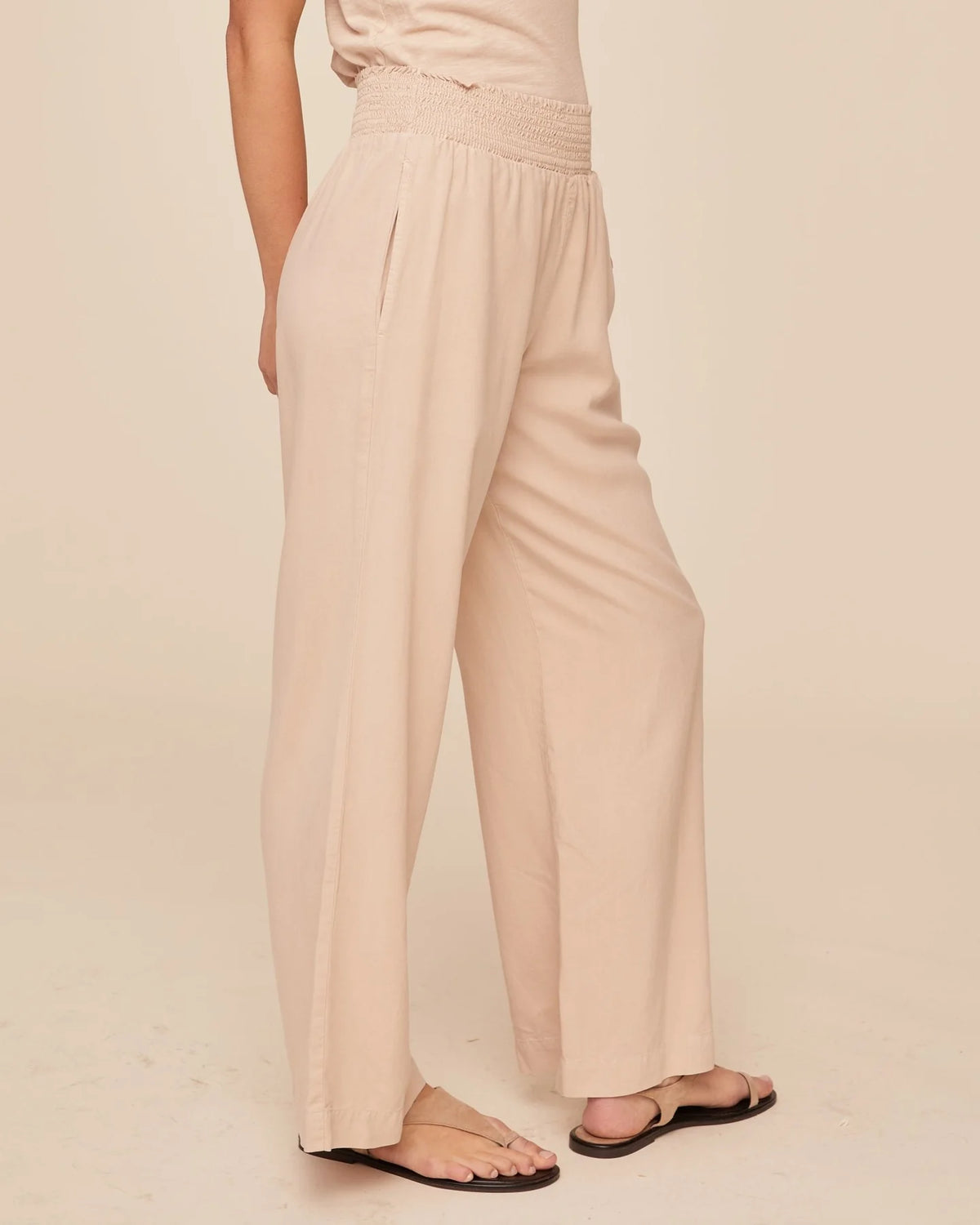 Bella Dahl Smoked Waist Wide Leg in Linen Sands