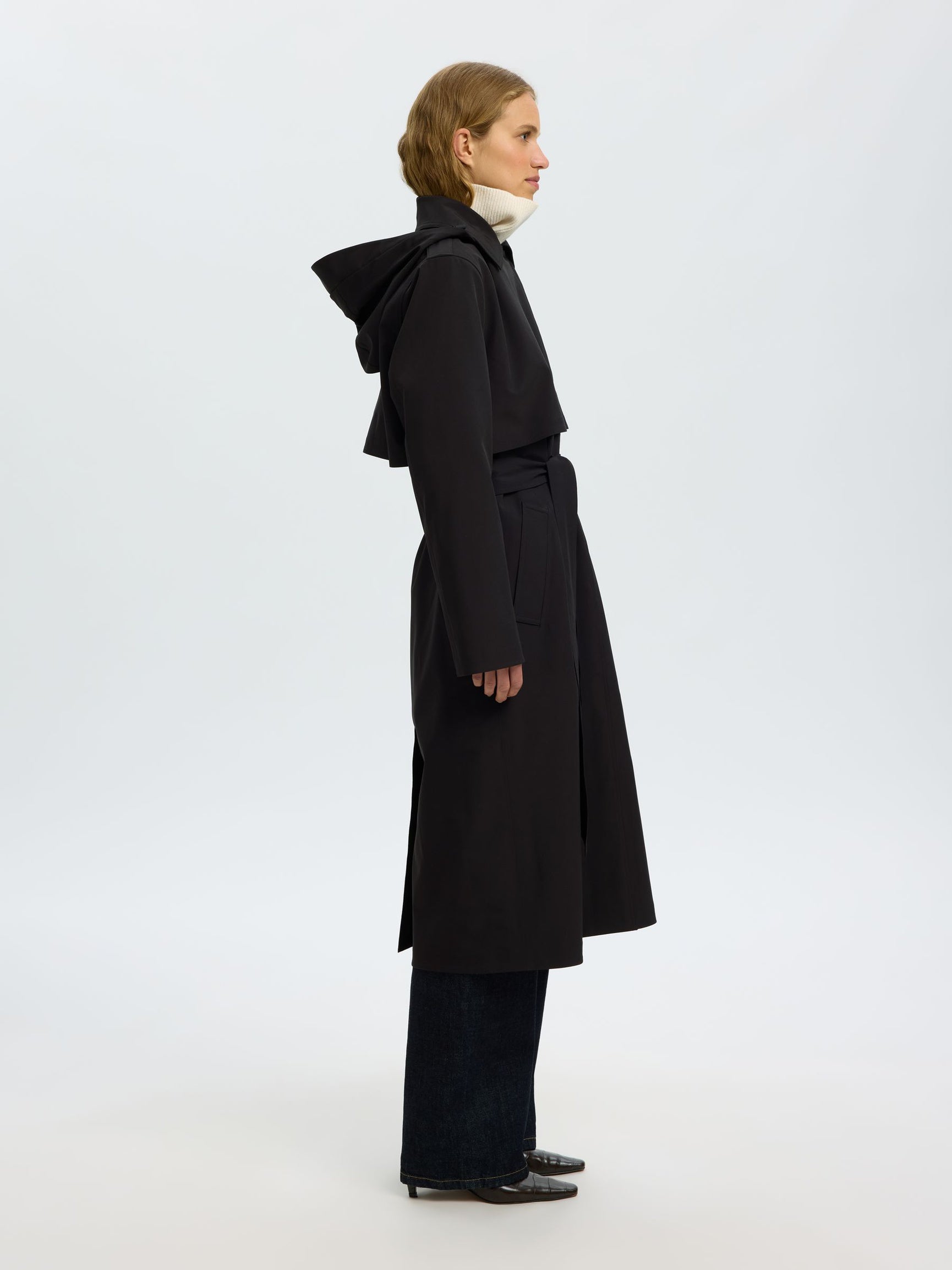 SELECTED Tech Trenchcoat - Black