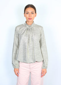 You added <b><u>Onjenu Amber Top in Metallic Print</u></b> to your cart.