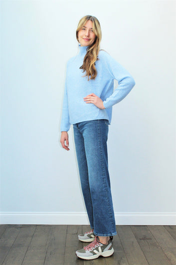 JU Winter Sweat in Baby Blue