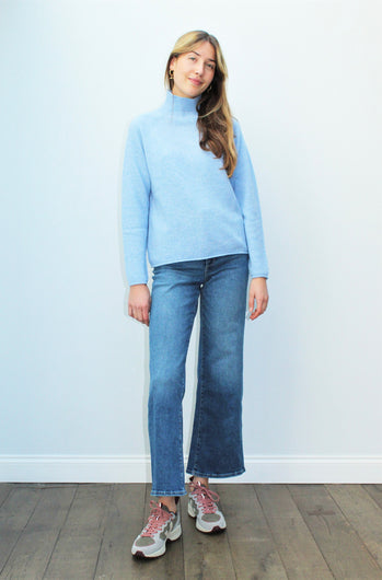 JU Winter Sweat in Baby Blue