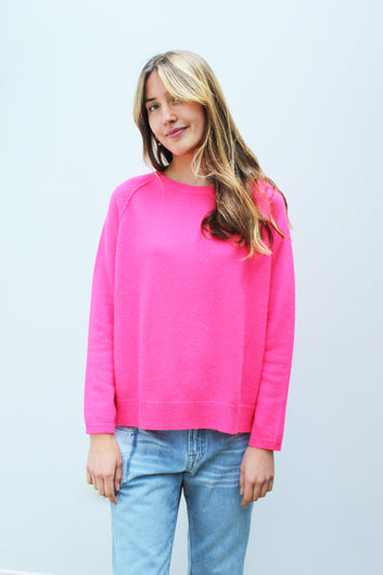 JU Heavy Sweat in Neon Pink