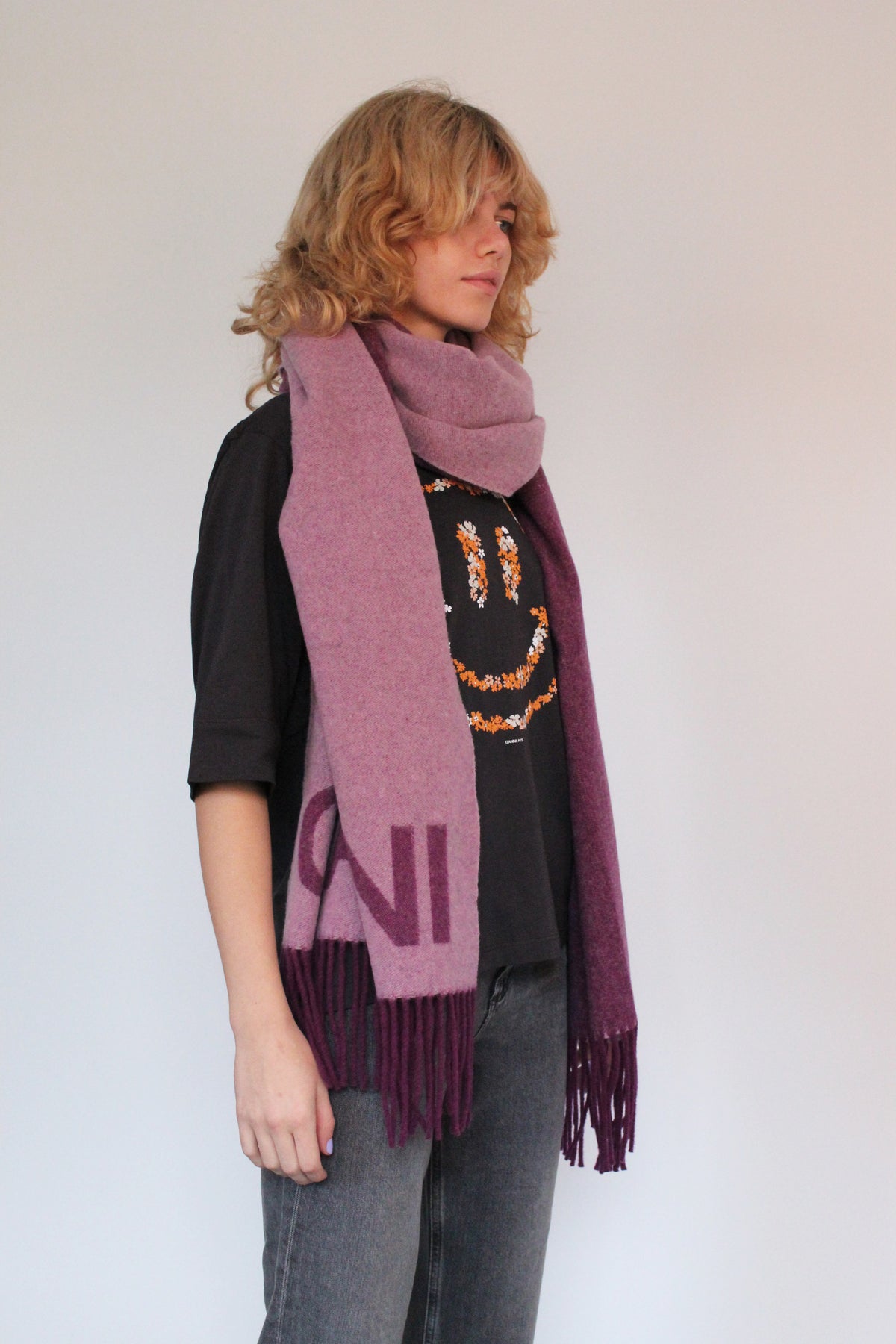 GANNI A3969 Wool Mix Scarf in Mauve