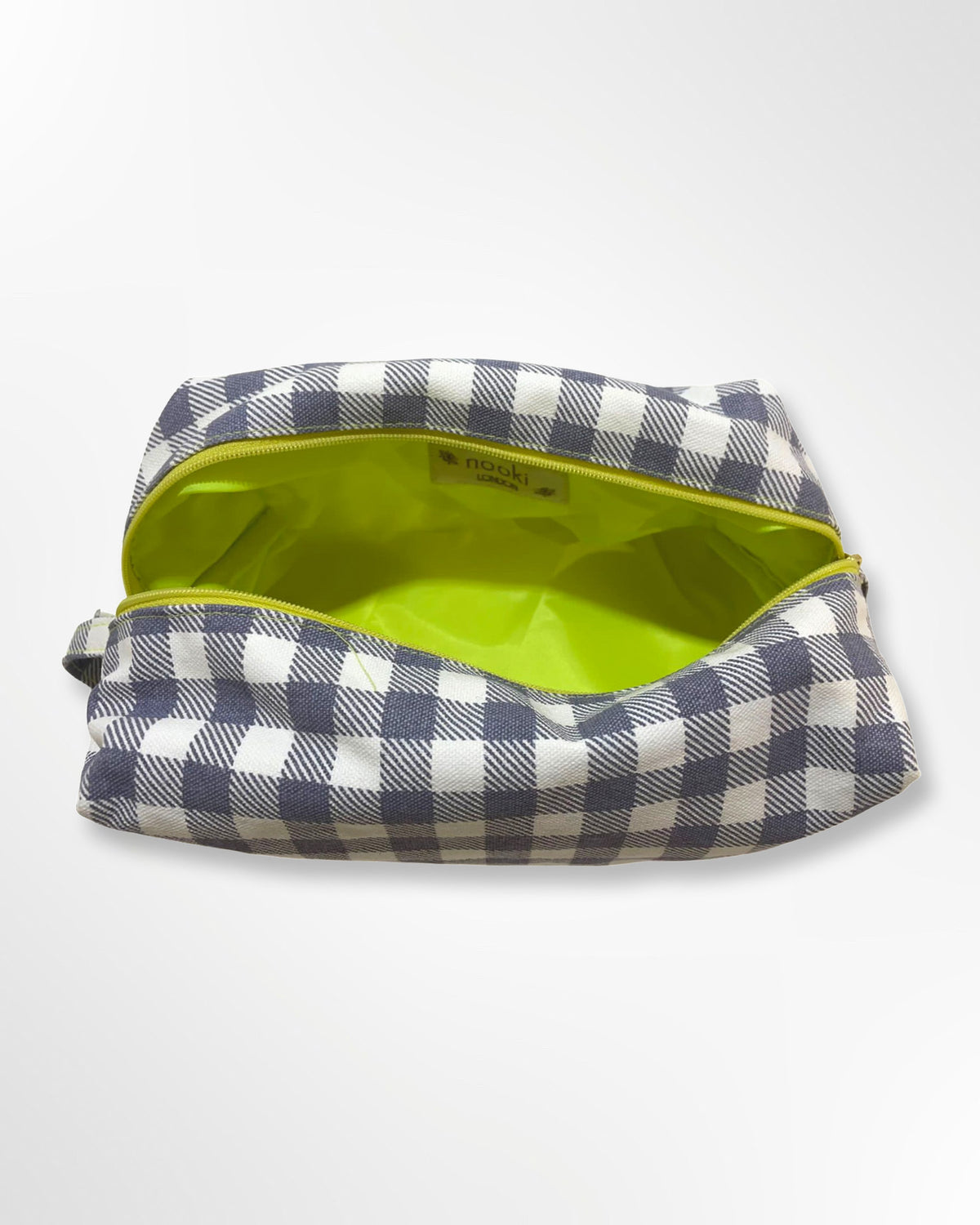 NOOKI Gingham Washbag in Black
