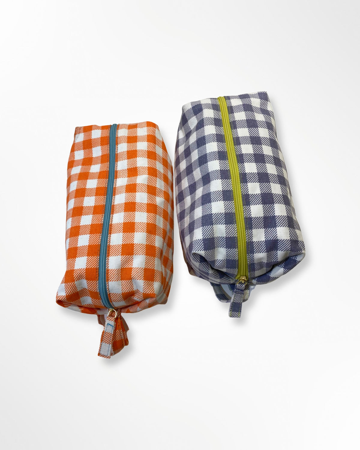NOOKI Gingham Washbag in Black