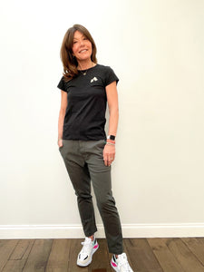 You added <b><u>R&B Lily Flower Tee in Black</u></b> to your cart.
