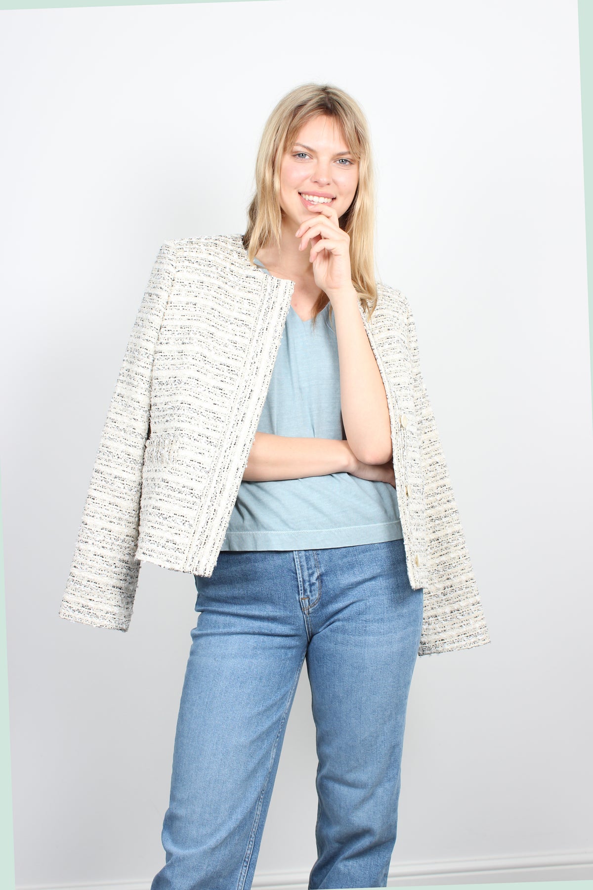 JOSEPH Jovanna Tweed Jacket in Straw Black
