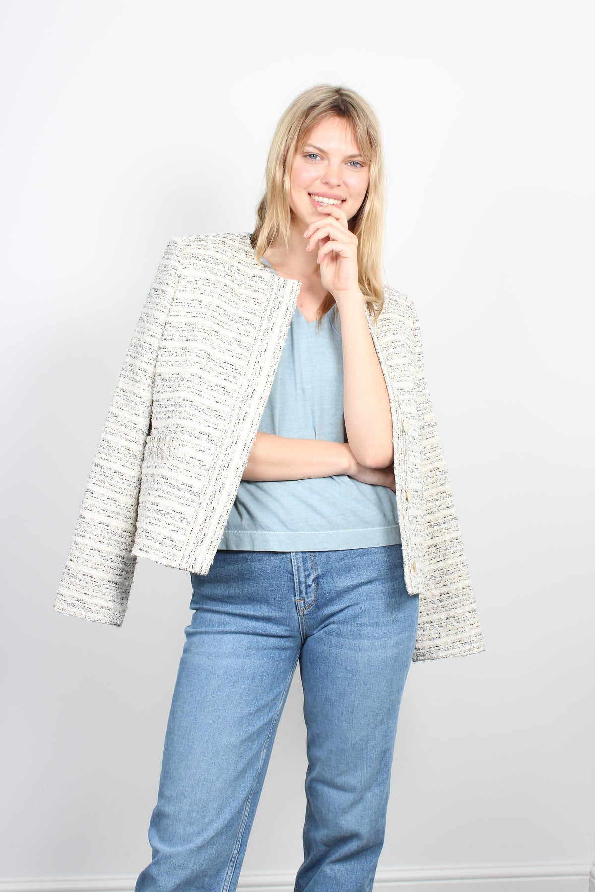 JOSEPH Jovanna Tweed Jacket in Straw Black