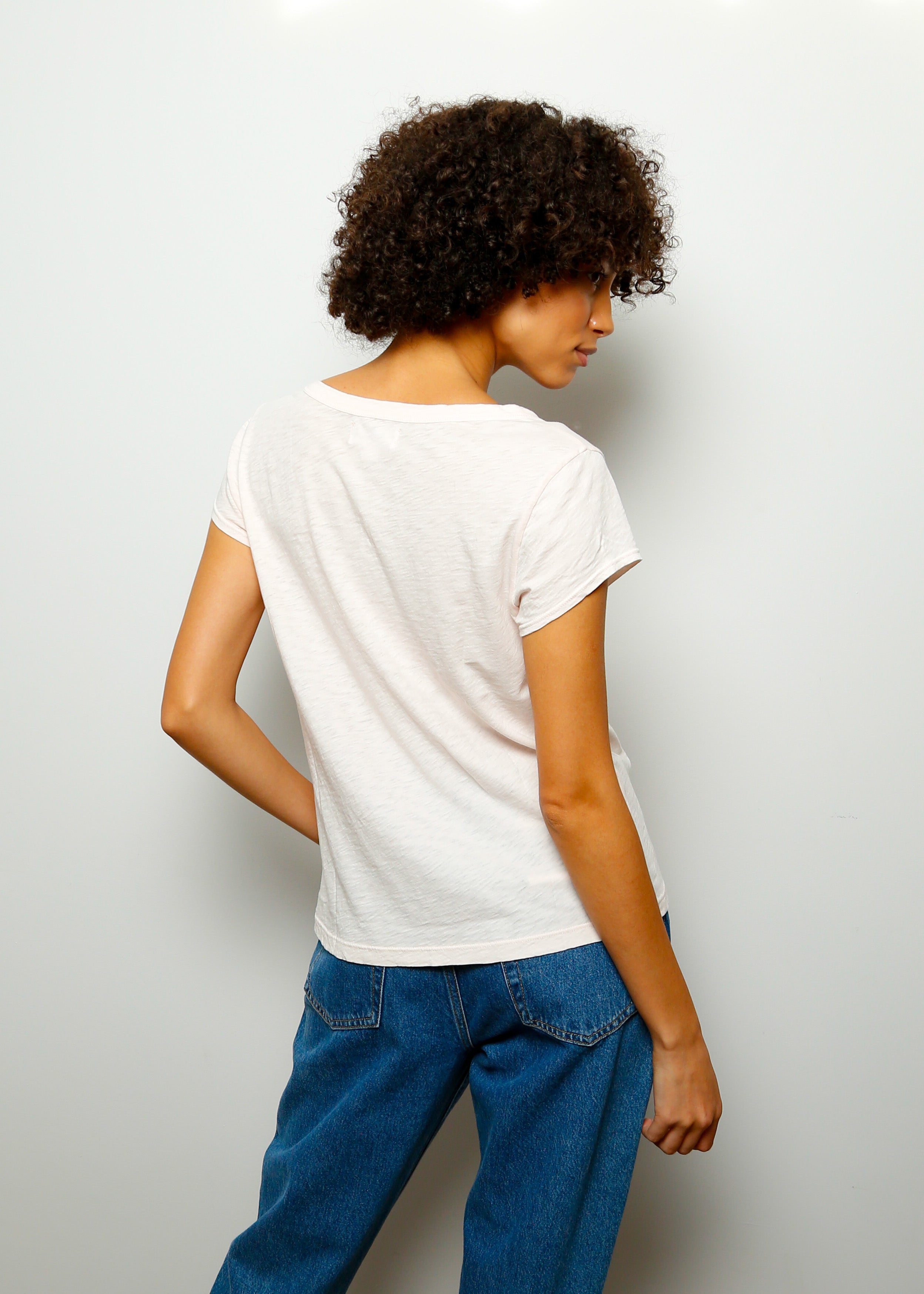 V Katie SS Tee in Rosetta