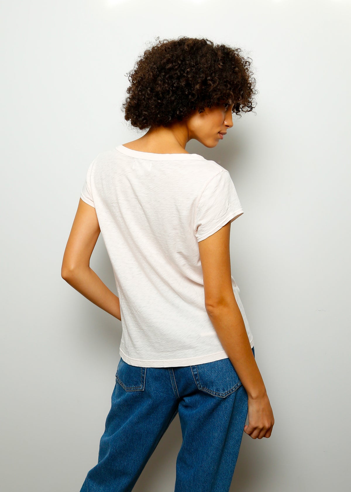 V Katie SS Tee in Rosetta
