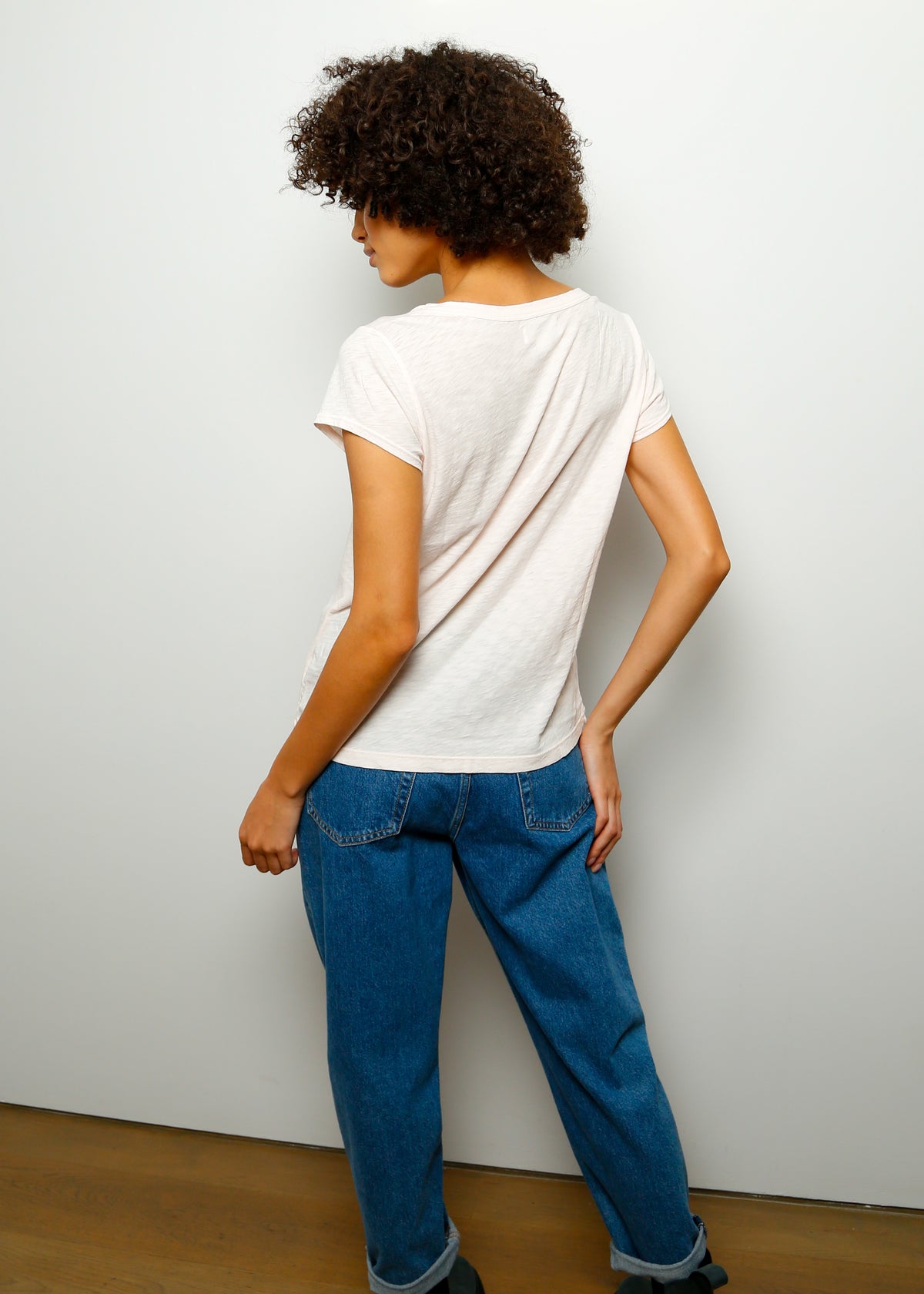 V Katie SS Tee in Rosetta