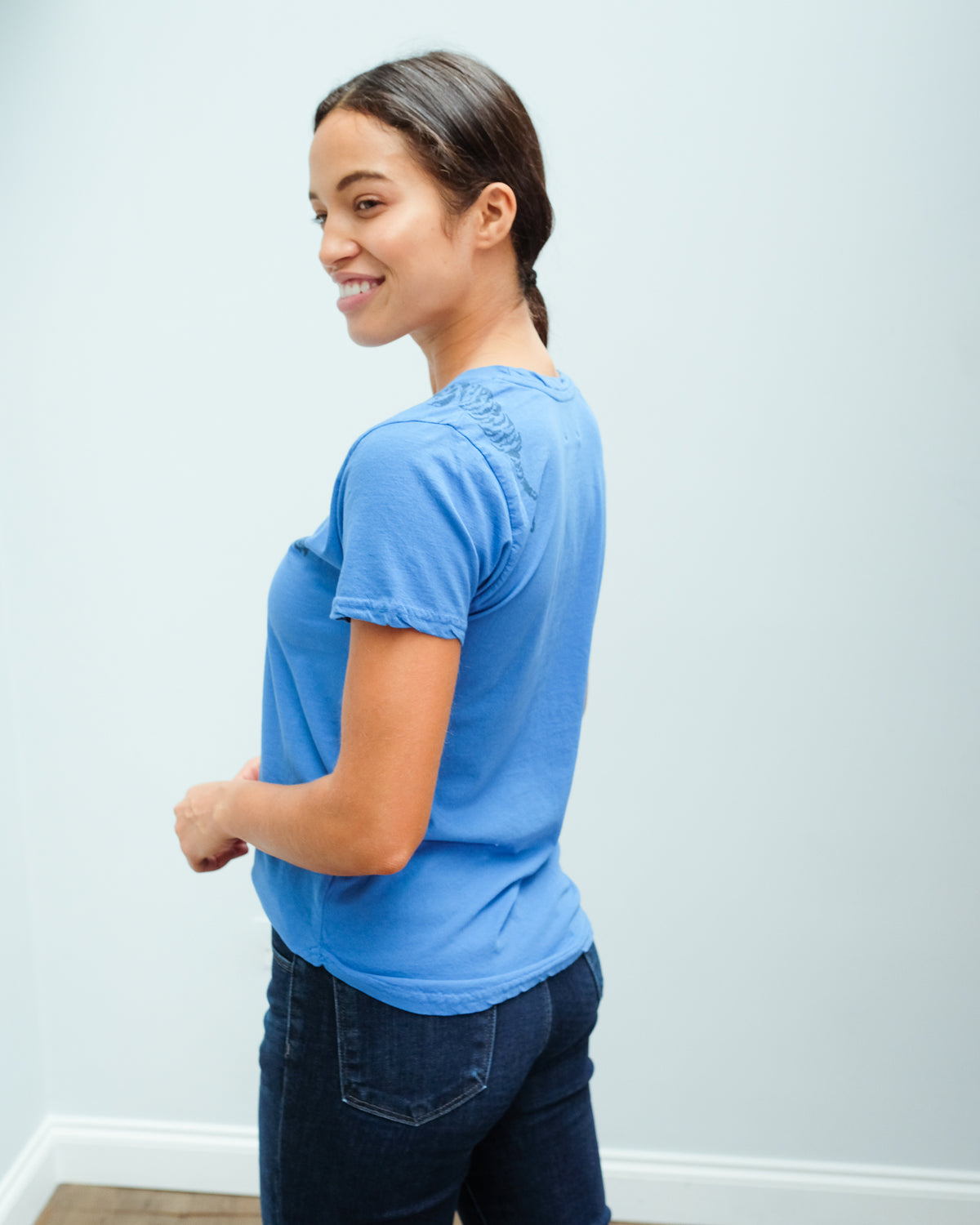 JU Ti tiger tee in bright blue