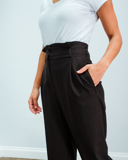 SLF Nadia tapered pant in black