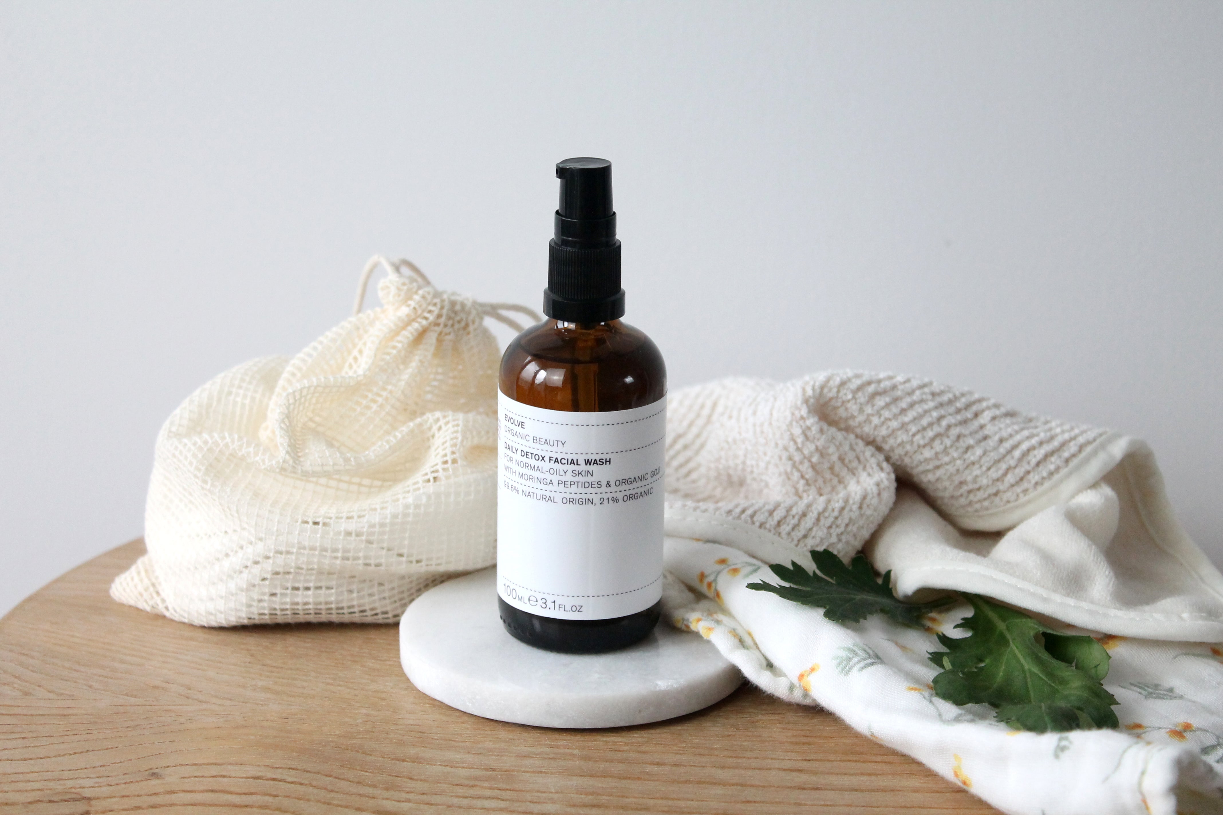EVOLVE Daily detox facial wash